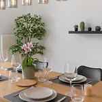 Appartement Bel Rénové Avec Vue, à *