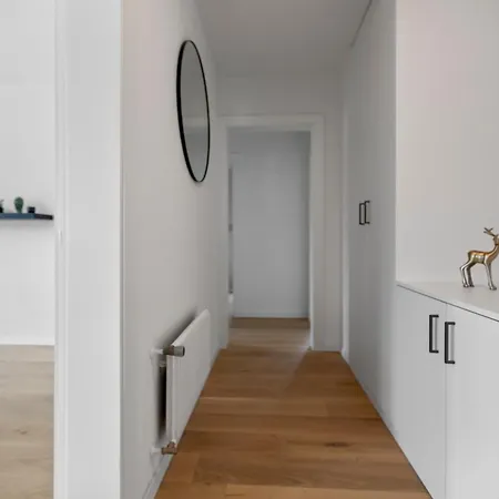 Bel Renove Avec Vue, A Appartement
